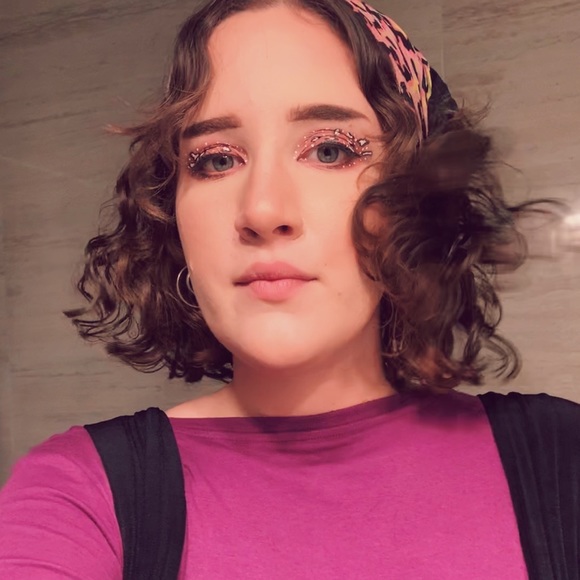 Meet your Posher, Alicia - Picture 1 of 1